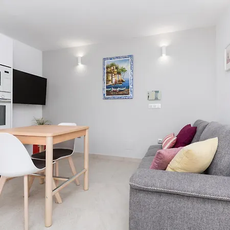 Moderno Apto. Cerca De La Playa De *