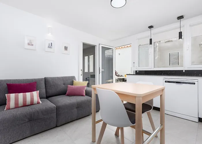 Moderno Apto. Cerca De La Playa De *